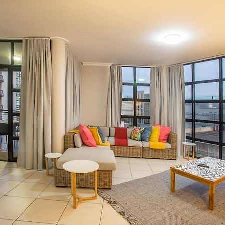 Stay At The Point - Triumphant Tropical Tranquility Durban Bagian luar foto