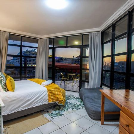 Stay At The Point - Triumphant Tropical Tranquility Durban Bagian luar foto