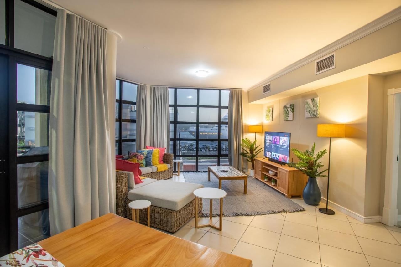 Stay At The Point - Triumphant Tropical Tranquility Durban Bagian luar foto