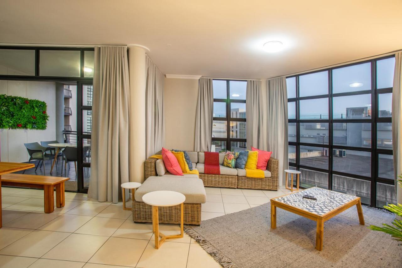 Stay At The Point - Triumphant Tropical Tranquility Durban Bagian luar foto