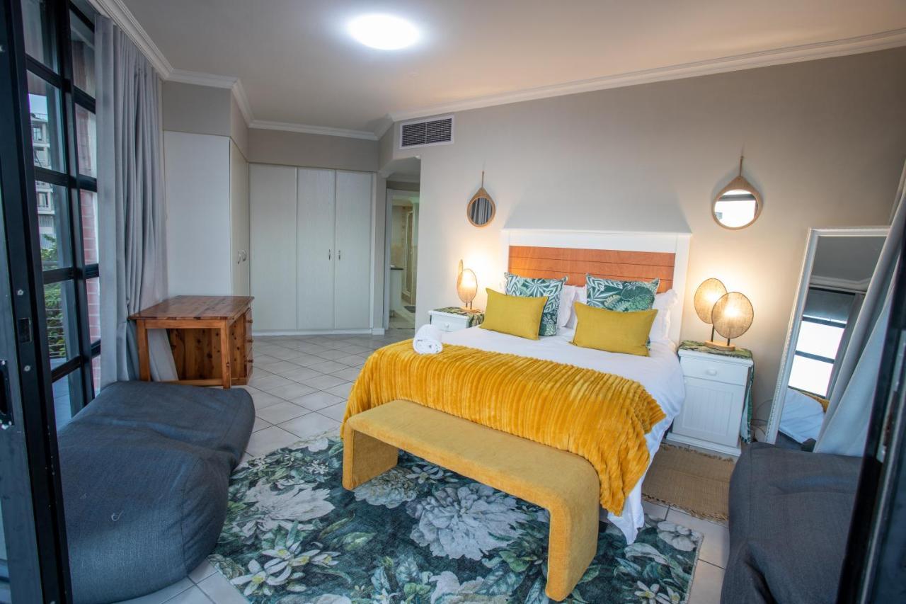 Stay At The Point - Triumphant Tropical Tranquility Durban Bagian luar foto